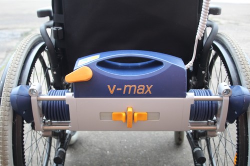 Alber AAT V-Max Schiebehilfe mit Breezy Basix2 Rollstuhl - Bild 7 von 12