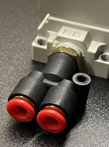 Elettrovalvola pneumatica SMC 0.1-0.7MPA 24VDC VQZ215-5L0 collettore 1/4 raccordi - Foto 6 di 6