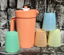 Tupperware Kids Mini Lemonade Party Beverage Set Classic Pitcher 4 Tumblers Used