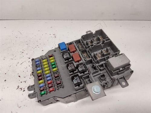 TL 2005 Fuse Box Cabin 359530 - Picture 2 of 12