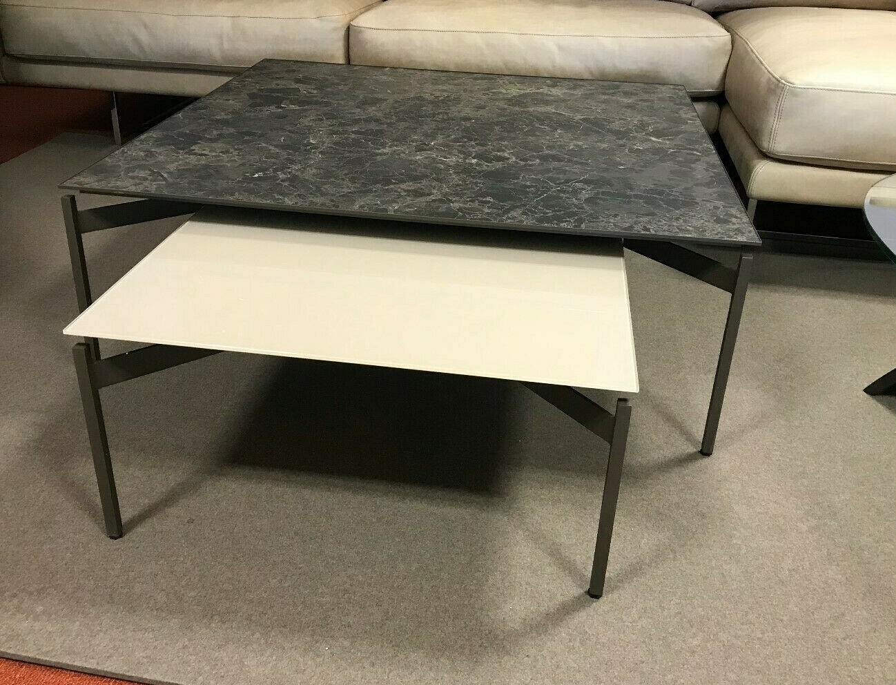 SonGoldus Couchtisch Set 100x100 und 100x65cm Gestell bronz Glas & Keramik SonGoldus Couchtisch Set 100x100 und 100x65cm Gestell bronz Glas & Keramik