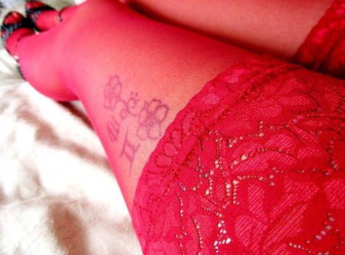Fiore Millena silicone based women's elegant stockings with a floral pattern 20D - Picture 40 of 44