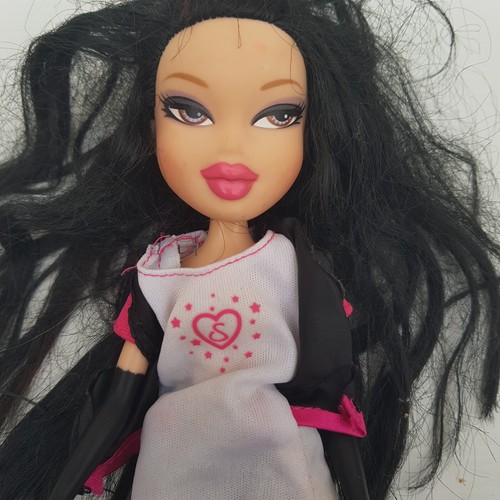 2001 Bratz Doll - MGA Original outfit n Shoes! Black long hair Vintage - Picture 3 of 13