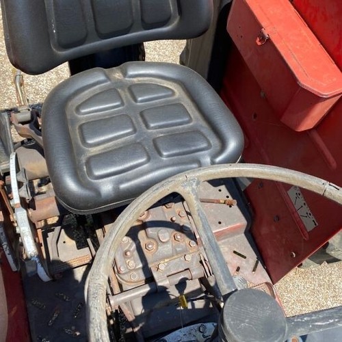 Massey Ferguson 231 Tractor - Picture 5 of 6