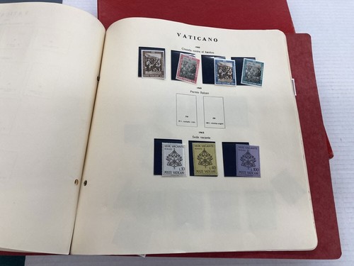 STAMPS OF THE VATICAN STAMP BOOK SEE PHOTOS 37 STAMPS - Picture 3 of 5