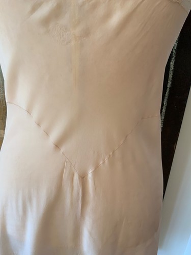 30er Jahre Schlupfkleid aus reiner Seide bestickt rosa - - Bild 11 von 14