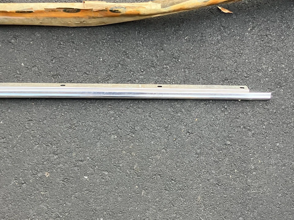 Mercury Comet 1971 moldeado nuevo de stock original Ford Foto 2 de 4