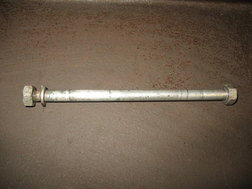 1971 G4TR FRONT WHEEL AXLE BOLT KAWASAKI TRAIL BOSS G3 G4 G5 KE KV 100 KD80 - Picture 1 of 3