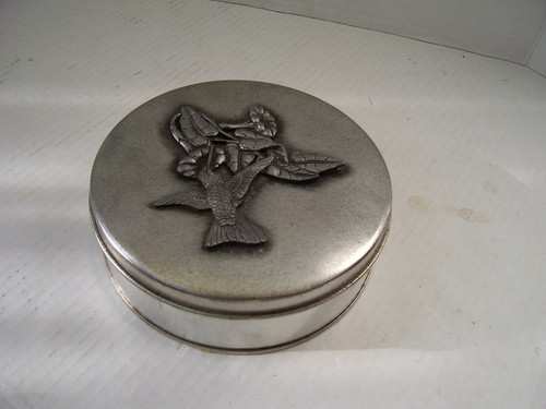 Juego redondo de 3 latas vintage Holiday Metzke de peltre de colección raras - Imagen 7 de 10