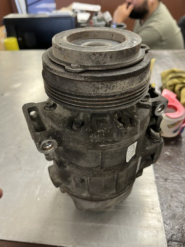 2001 2002 2003 2004 2005 2006 BMW 330i 325i 330ci AC Compressor OEM - Picture 5 of 8