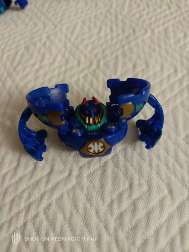 RARE BAKUGAN BATTLE BRAWLERS LOT OF 14 WITH CARRY CASE - Picture 12 of 16