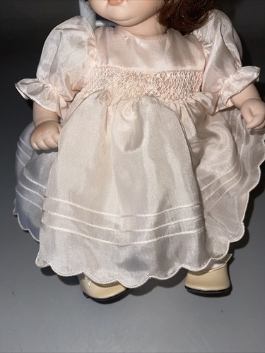 Pauline Brianna porcelain Cloth doll 12” le 79/950 - Picture 3 of 11