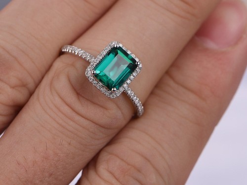 Bague de fiançailles diamant émeraude naturelle achats taille émeraude 1,75 ct or blanc 14 carats taille 6