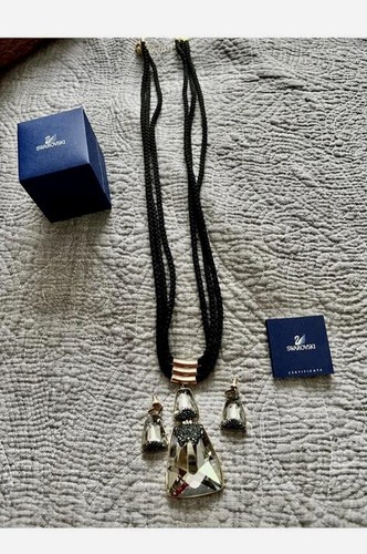 STUNNING SWAROVSKI CRYSTAL NECKLACE AND EARRINGS SET RARE WOW - Picture 4 of 8
