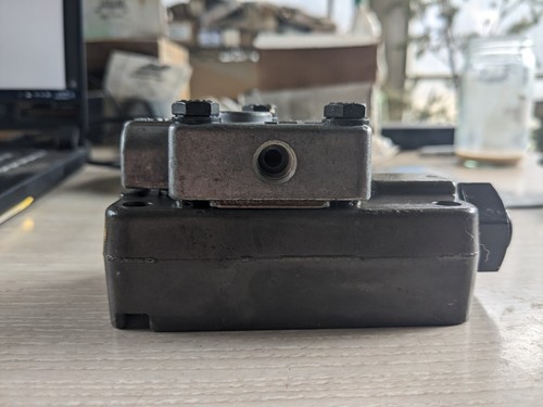 Fuller Transmissions 1/8" NPT Ranger Slave Valve Assembly a5000 - Imagen 2 de 5