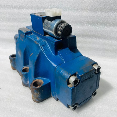 Rexroth H4WEH32L63/6EG24N9K4 4WE6JA62/EG24N9K4 Hydraulic Directional Valve - Picture 4 of 9