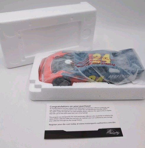 Jeff Gordon 1/24 2007 #24 Dupont Prelude to the Dream Late Model Dirt Car RCCA  - Picture 6 of 16
