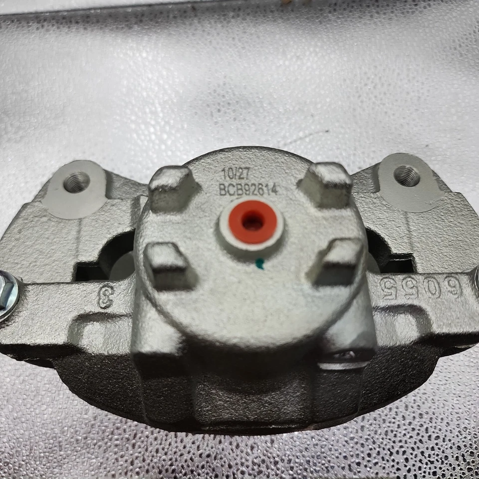 Pinza de freno de disco delantera izquierda para Dodge Ram 1500 Dakota Mitsubishi Raider BC1019 Foto 4 de 4