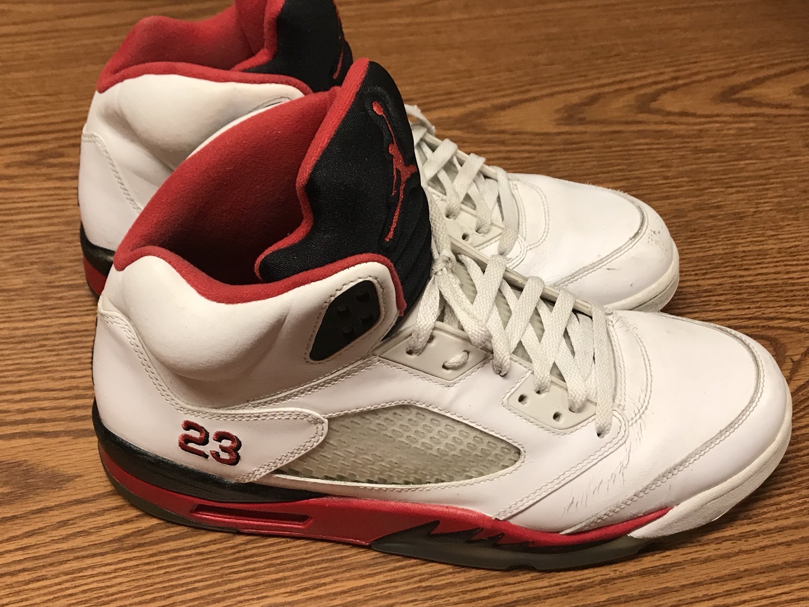 Nike 136027-120 Air Jordan 5 Retro Fire Red Black White Basketball Shoe Sz 12 Nike 136027-120 Air Jordan 5 Retro Fire Red Black White Basketball Shoe Sz 12