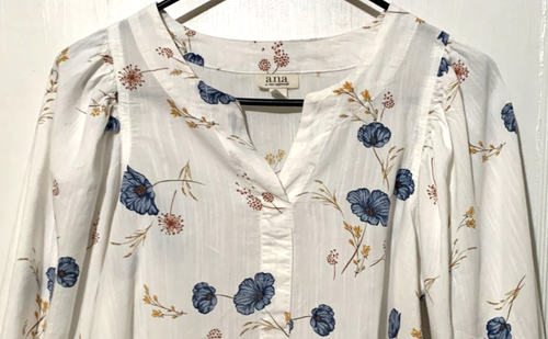 Ana A New Approach V-Neck Floral Top Jr. Size XS - Picture 4 of 11