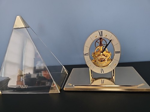 Reloj de Colección Seiko Pirámide Cuarzo Esqueleto Cara Abierta Manto Lujo Dorado - Imagen 14 de 18