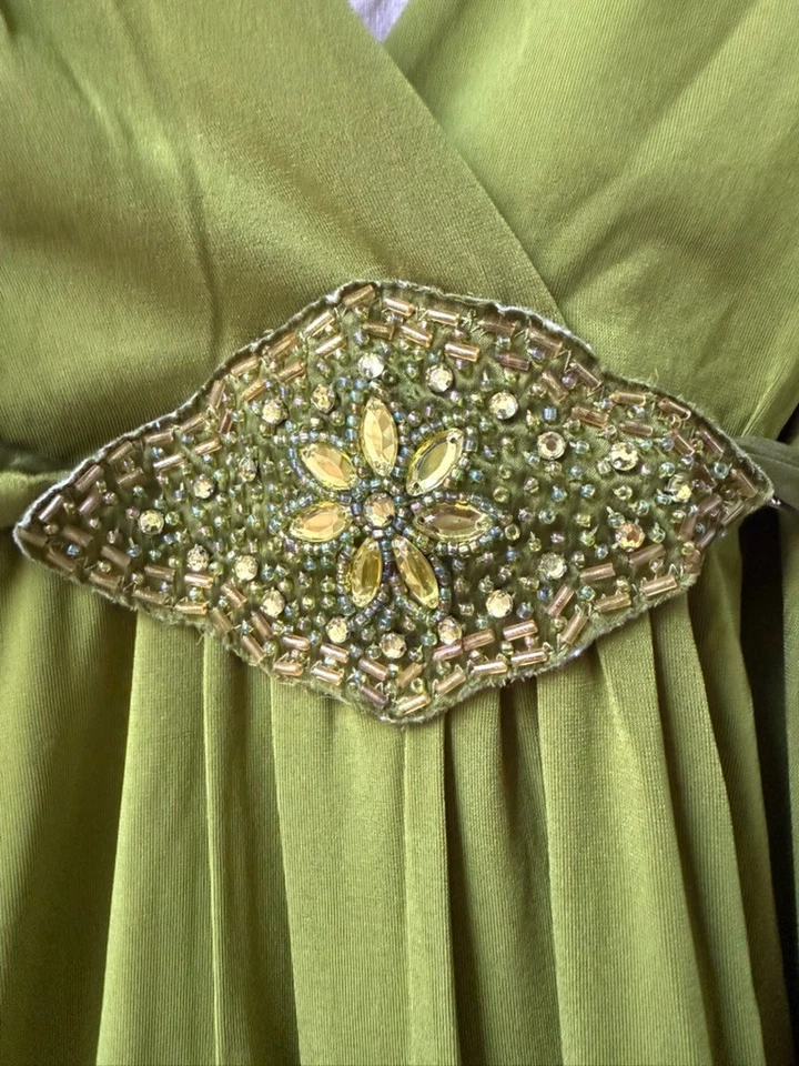 Laundry by Shelli Segal Bead-Embroidered Plunging Olive Green Fairy Dress sz 8 - Image 4 of 4