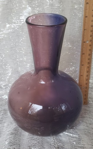 Mid Century Modern polnische zweifarbige Amethyst Glas Vase 9" mundgeblasen  - Bild 3 von 6
