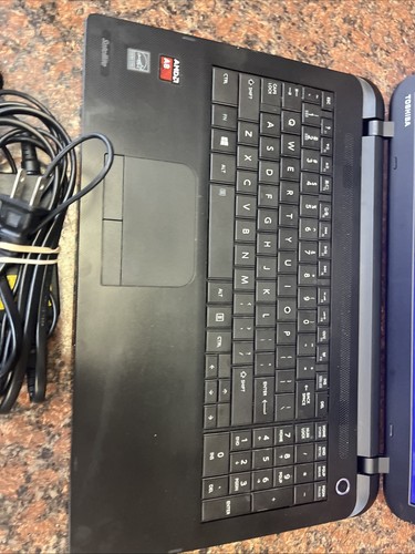 Toshiba Satellite C55D-B5214 15.6" AMD A8-6410 4 GB RAM 1 TB HDD - Picture 2 of 10