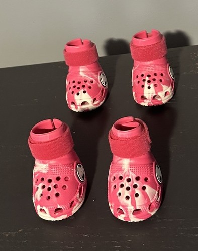 Crocs Dog Shoes Dragon Fruit Pink- Size Medium - Picture 3 of 5