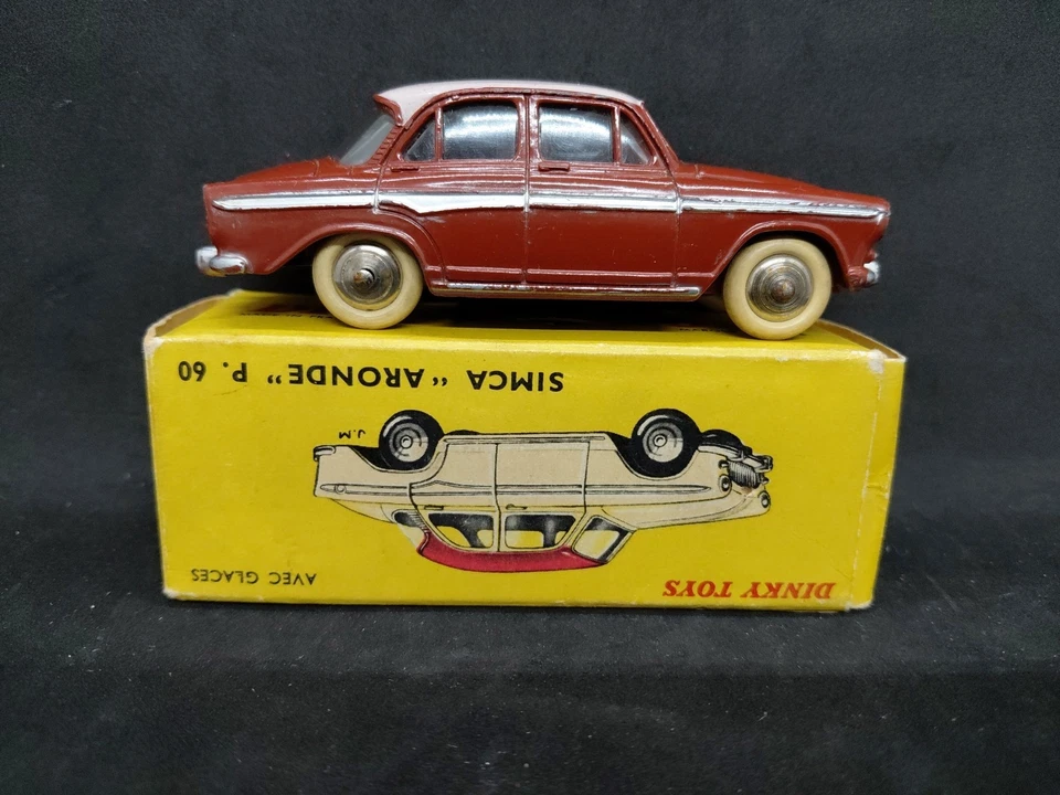 Dinky Toys Ref 554 Simca Aronde P60 rouge toit blanc BE Boite D’origine - Photo 2/4
