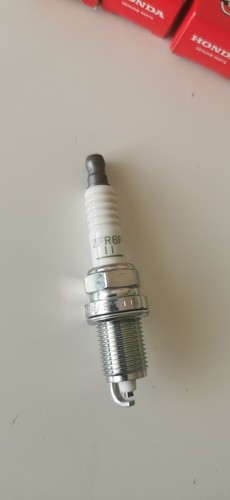 Genuine 4x Honda S2000 Spark Plug Set | 98079-571BH - Picture 4 of 6