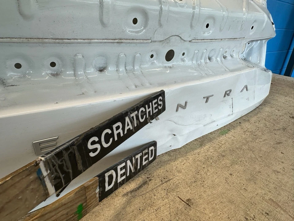 2021 2022 2023 2024 HYUNDAI ELANTRA TAPA MALETERO TRASERO OEM Foto 4 de 4