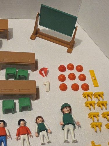 Set scuola Playmobil 1992 vintage 3522 con 13 figurine - Foto 6 di 8