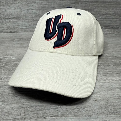 Men's Top of the World Dayton Flyers One Size Hat Cap NCAA Basketball Small - Picture 1 of 8