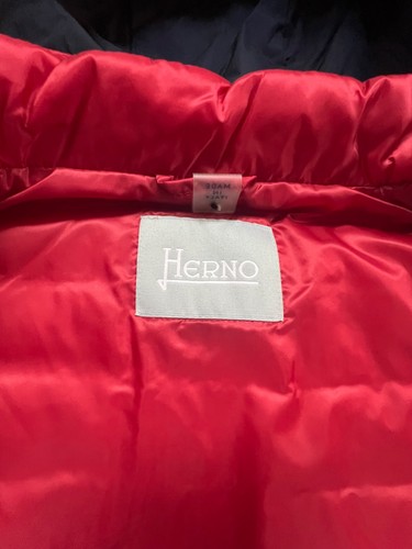 BNWT Herno Red lightweight quilted  boys VEST .   SZ 6A - Picture 3 of 9