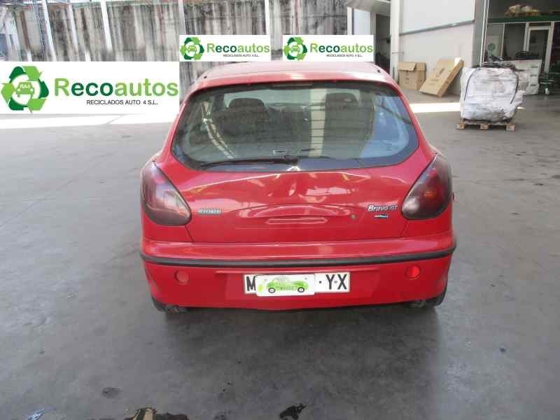 Foto 8 di 10
