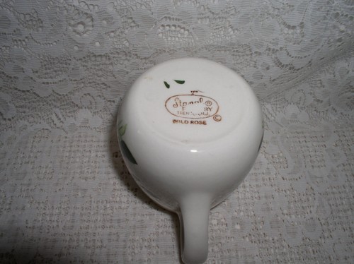 Crema de cerámica de rosa salvaje Stangl - Imagen 5 de 5