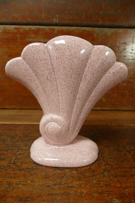 Vintage Red Wing Vase #899 Peppered Rose Pink Color Nautilus Fan Shaped MCM