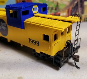 HO-Athearn-NAPA-caboose-for-train-set-RTR-nos
