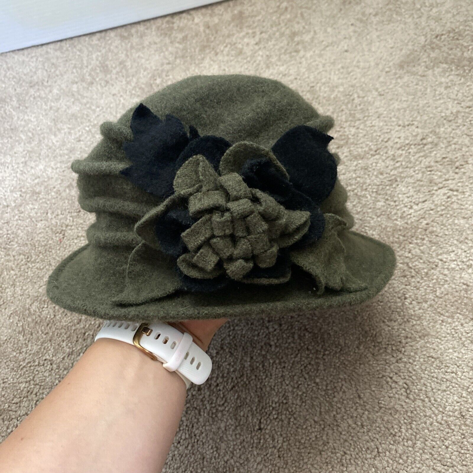 Picture 1 of 4