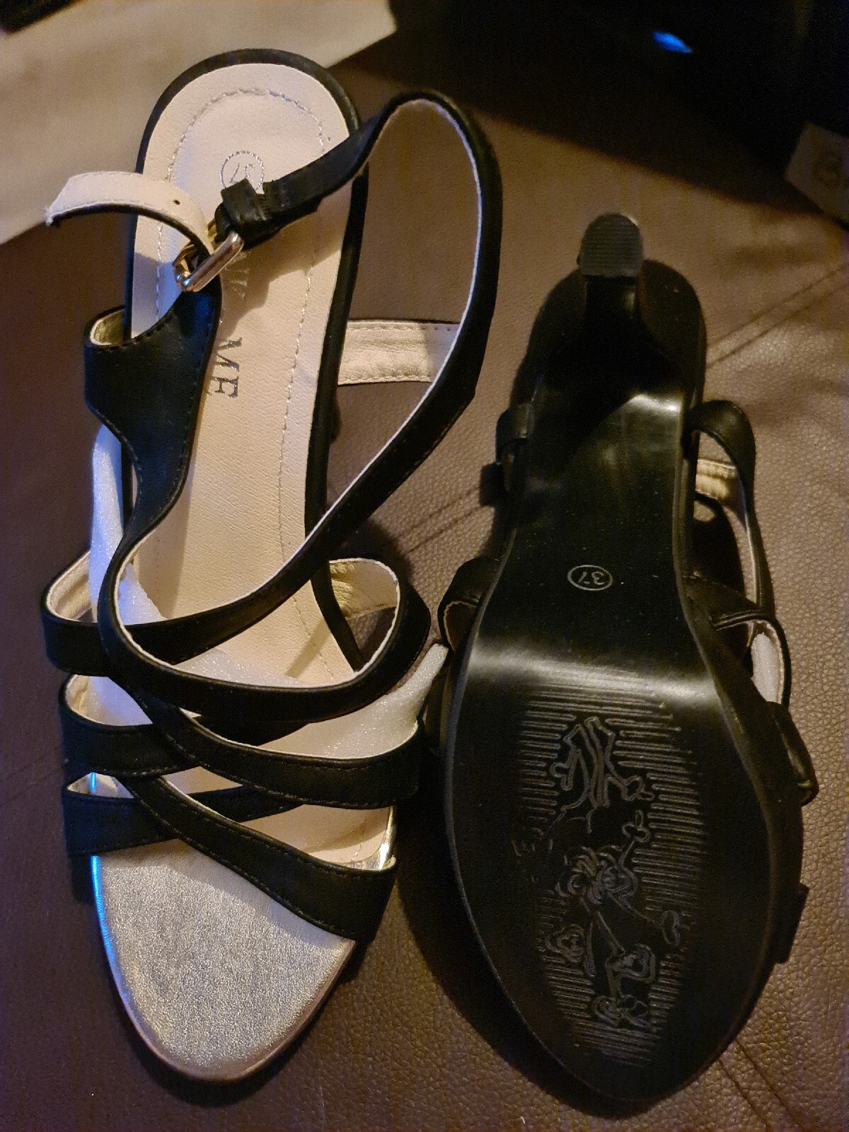 Picture 2 of 4