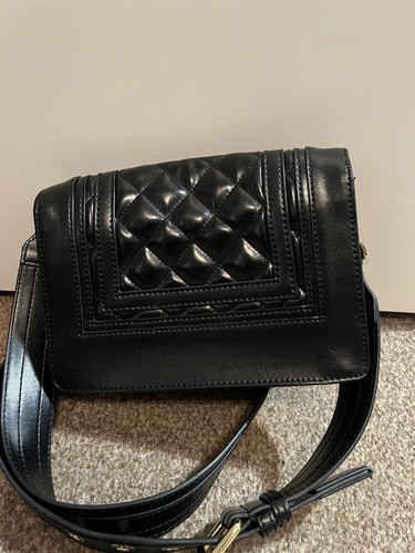 Love Moschino Borsa Black Quilted Crossbody Gold Logo Bag Handbag Purse RRP£165 - Picture 6 of 11