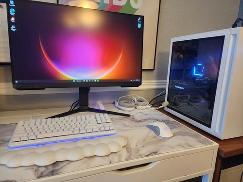 SAMSUNG 24" Odyssey G32A FHD 1ms 165Hz Gaming Monitor with Free-Sync Premium - Picture 2 of 7