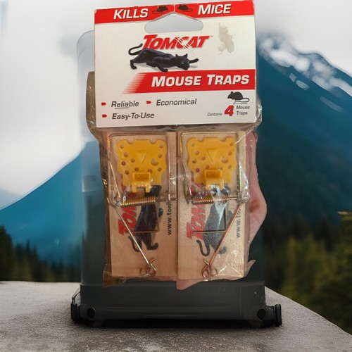 Tomcat Mouse Traps 4 Pack (Wooden), New Sealed