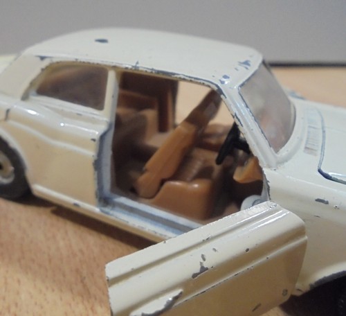 ROLLS ROYCE CORNICHE VTG DIECAST CAR BY CORGI - Picture 16 of 24