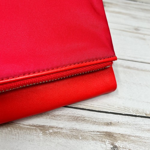 Cartera Continental Tumi Voyageur Solapa Roja 093901HPK - NUEVA CON DEFECTOS COSMÉTICOS - Imagen 5 de 11