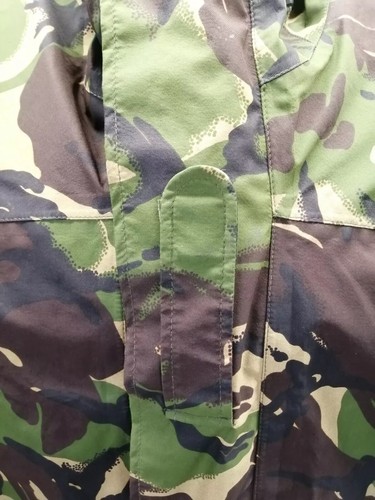 British Army Gore-Tex Jacket Woodland DPM Waterproof Combat Lightweight Fishing - Picture 6 of 6