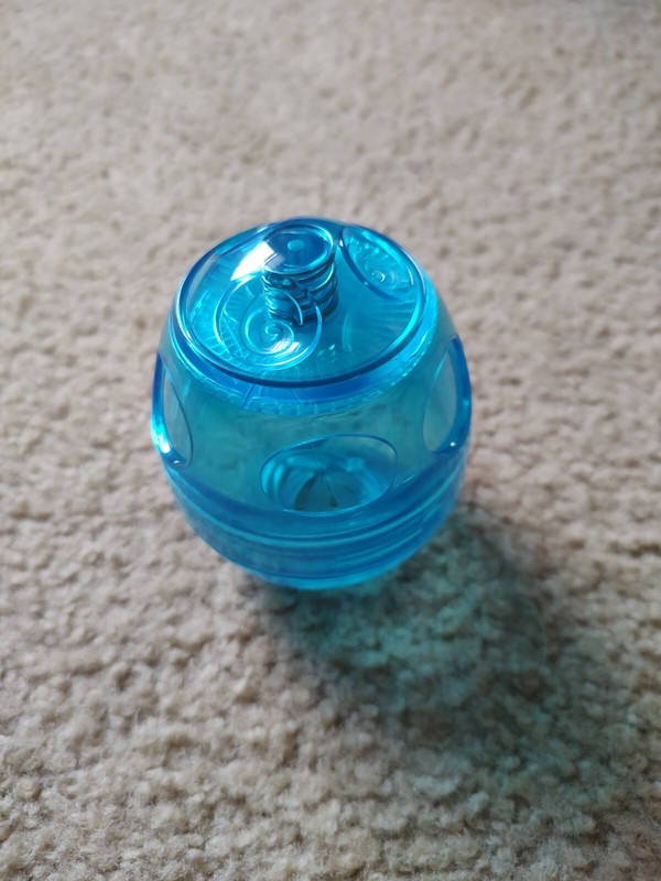 Cat Treat Toy