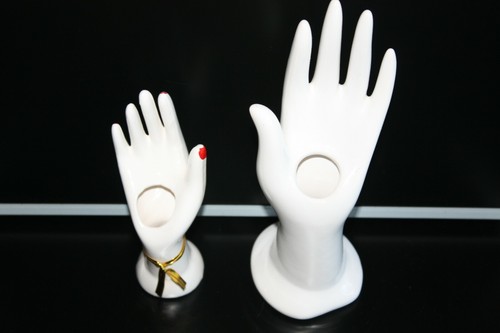 Par de estatuillas vintage de porcelana para joyería de mano soporte de anillo soporte de exhibición 8" - Imagen 1 de 8