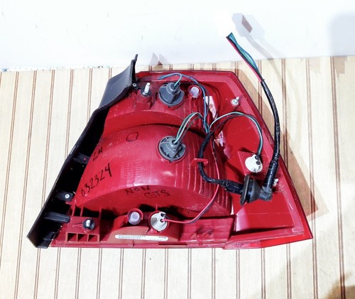 2004-2005 Mitsubishi Galant Driver (LH) Tail Light Quarter Panel Mounted Non GTS - Picture 12 of 12